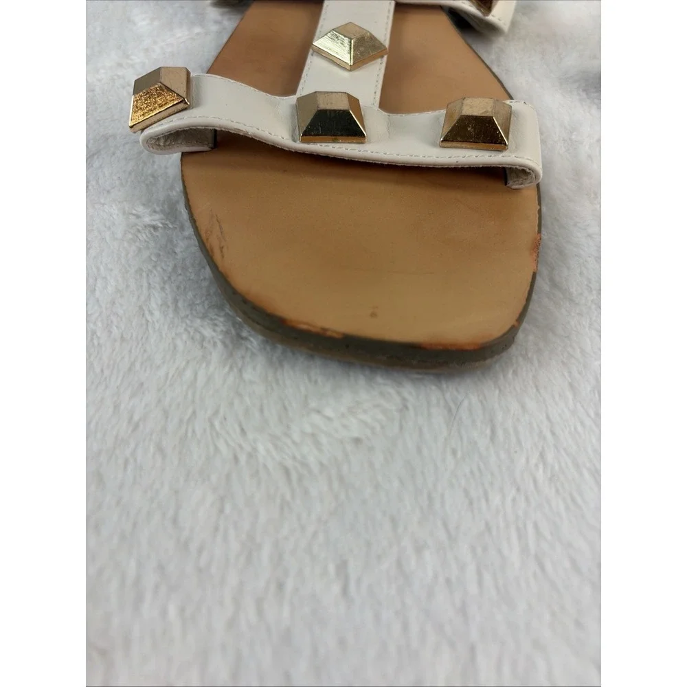 Marc Fisher Bonis Studded Slide Sandals White Gold T-Strap Flat Edgy Rock EUC